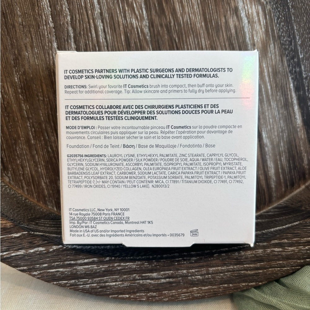 IT Cosmetics Celebration Powder Foundation Illumination • LIGHT • Full Coverage - Picture 6 of 6